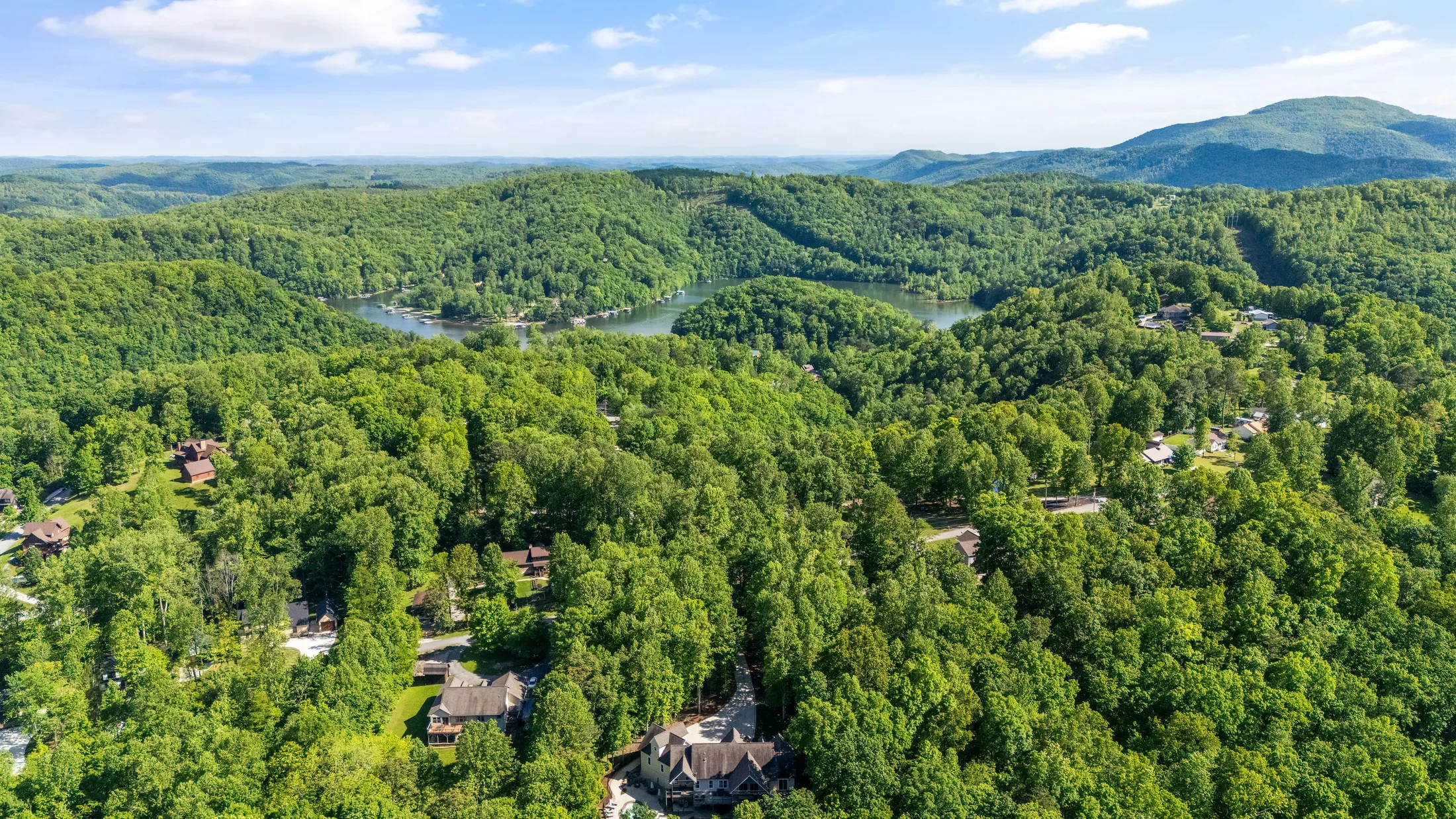 237 Lakemont Lane , Caryville, TN 37714, Caryville, Tennessee, United States. - Photo 44