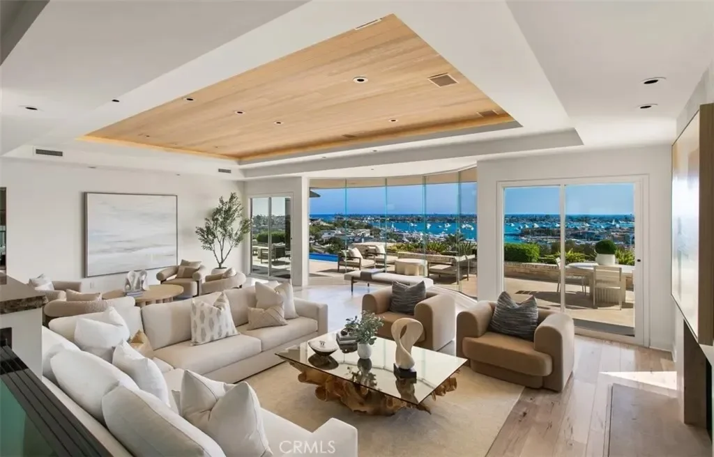 1535 Dolphin Terrace, Newport Beach, California, United States. - Photo 5