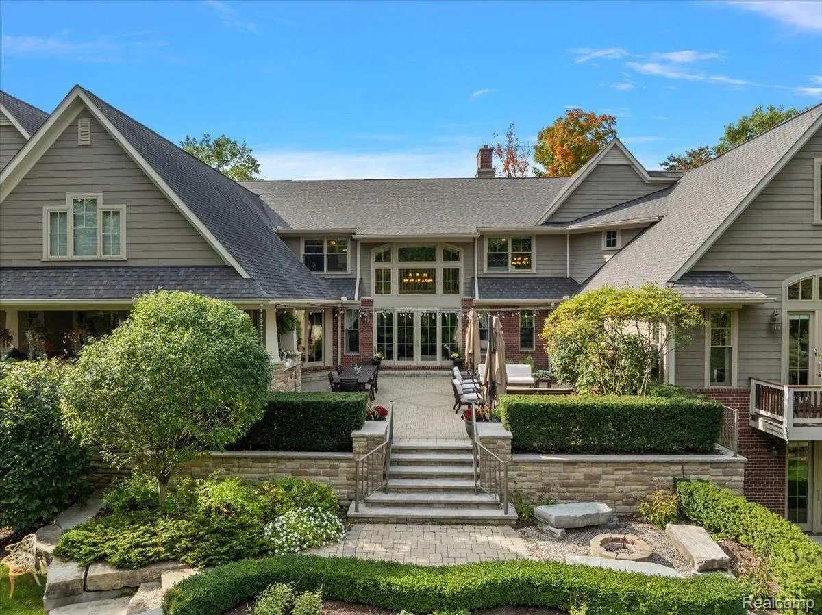 1330 Oxford Road, Bloomfield Charter Township, MI 48304, Birmingham, Michigan, United States. - Photo 38
