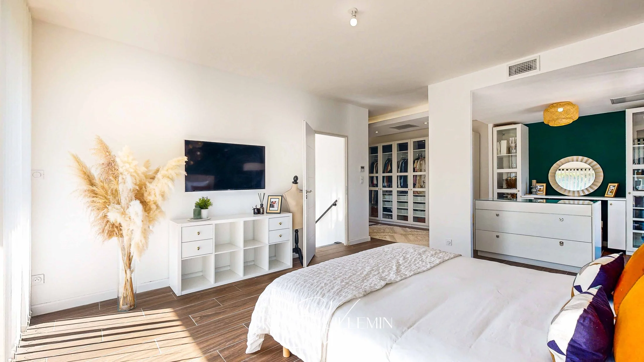 Gallery photo 10