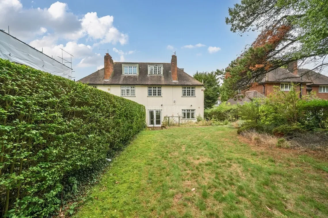Deansway Hampstead Garden Suburb N2, London, England, United Kingdom. - Photo 5