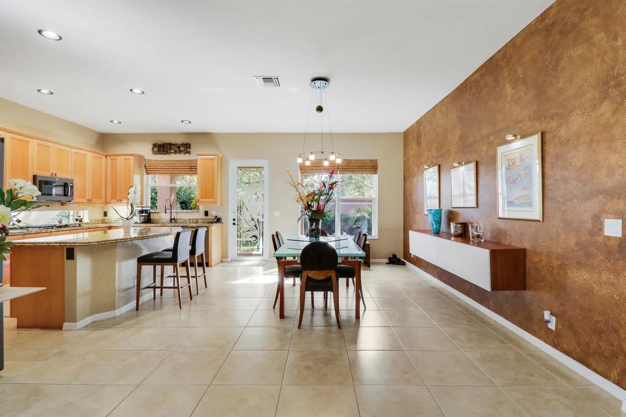 Gallery photo 9