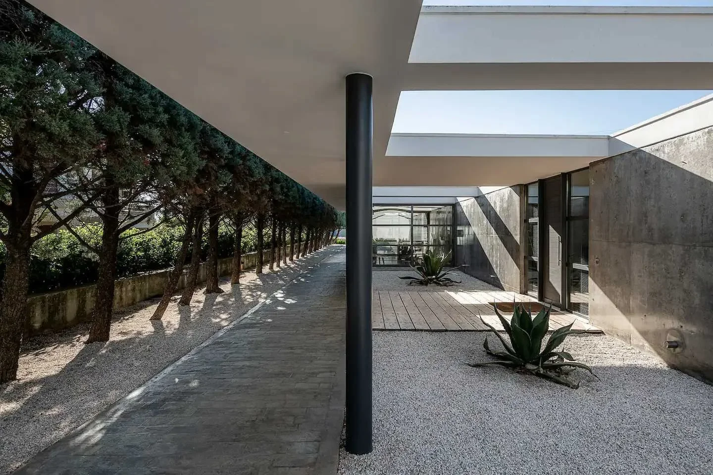 Exterior photo 11