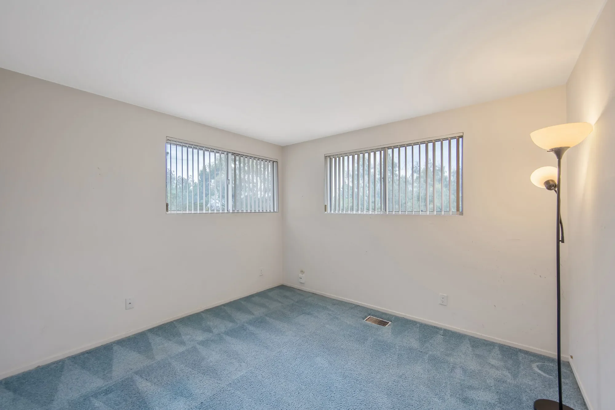 23325 Bessemer Street, Woodland Hills, CA 91367, Los Angeles, California, United States. - Photo 2