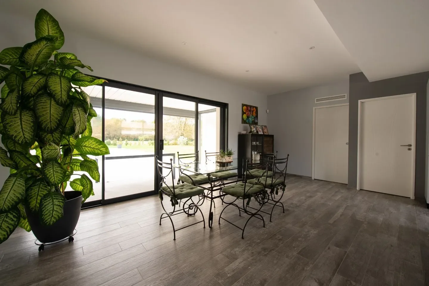 Gallery photo 1