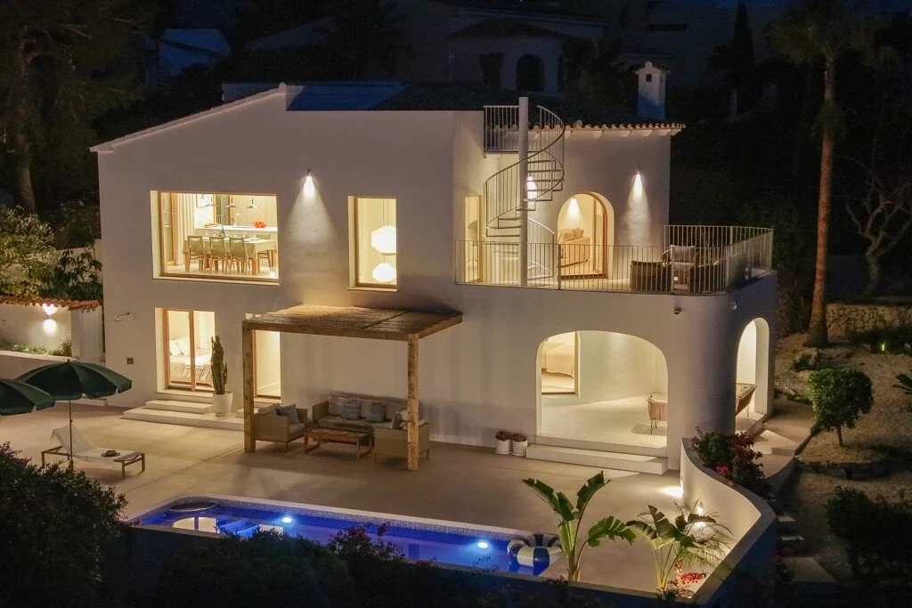Exterior photo 2