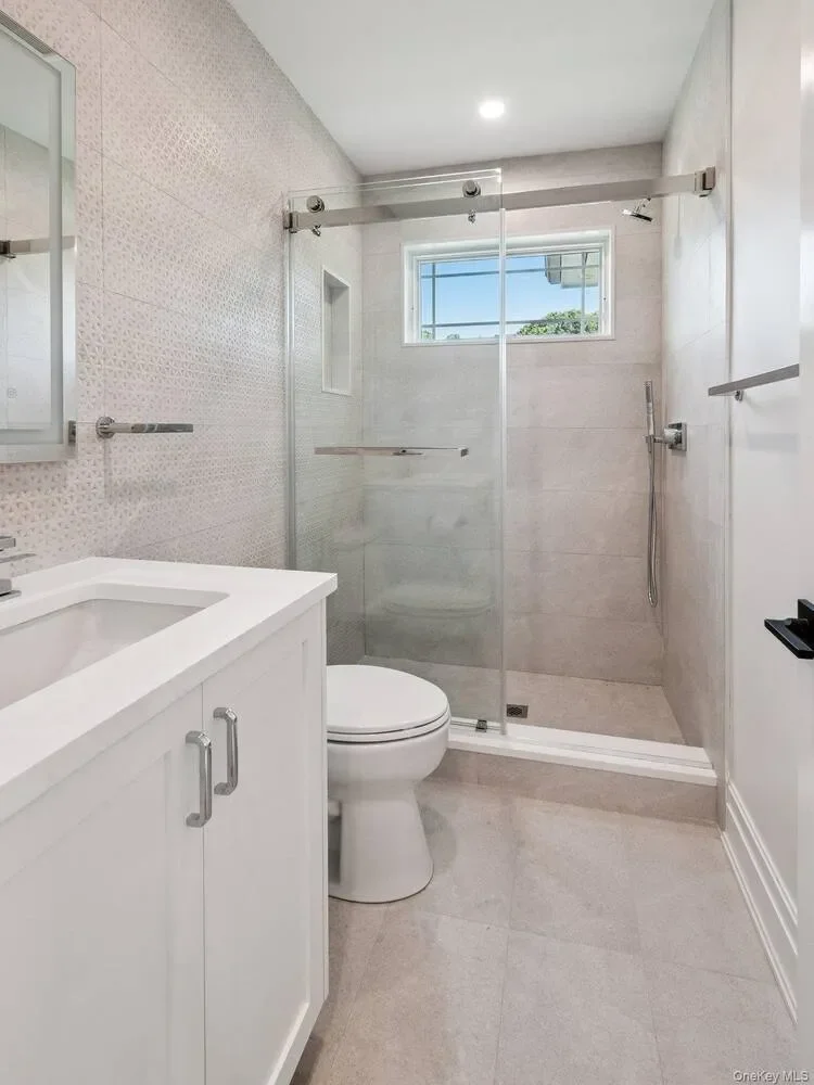 2 Arthur Place, Woodbury, New York, United States. - Photo 14