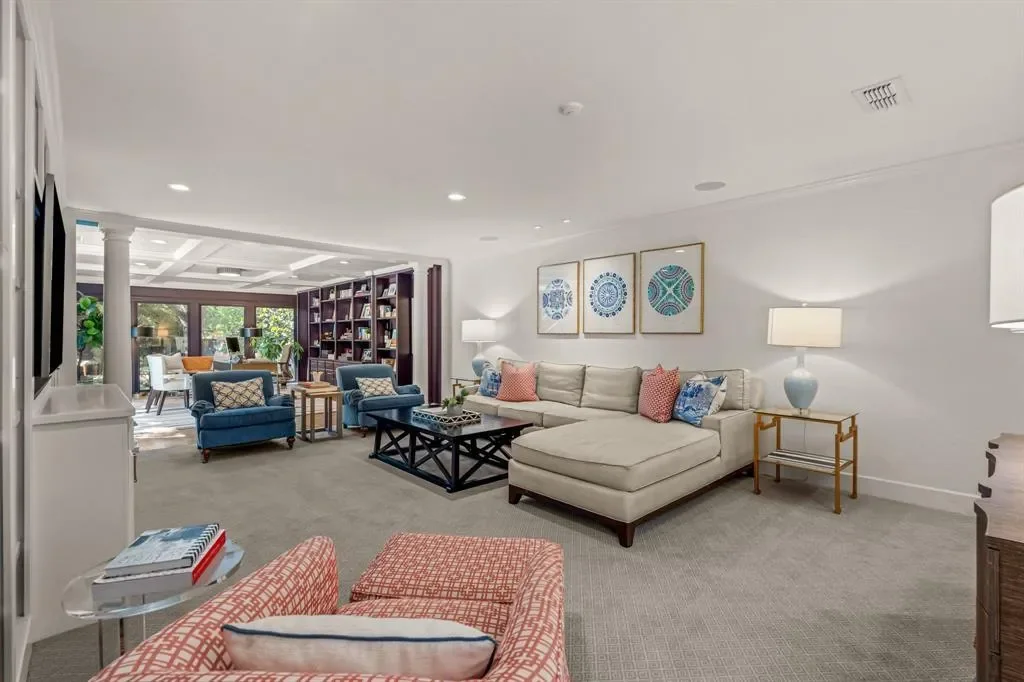 5849 Merrymount Road, Fort Worth, Texas, United States. - Photo 9