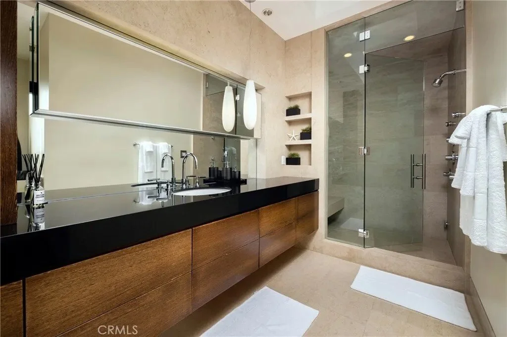 9 Sailcrest, Newport Beach, California, United States. - Photo 34