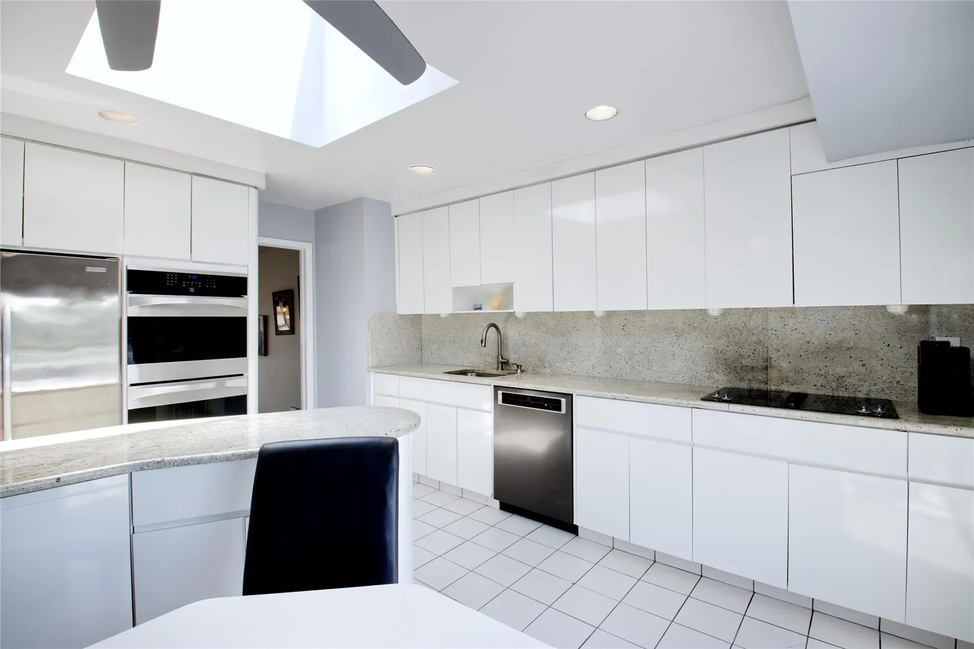 443 Hungry Harbor Road, North Woodmere, NY 11581, Valley Stream, New York, United States. - Photo 9