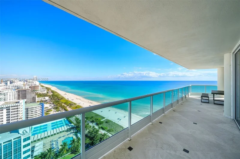 5025 Collins Ave, Miami Beach, Florida, United States. - Photo 23