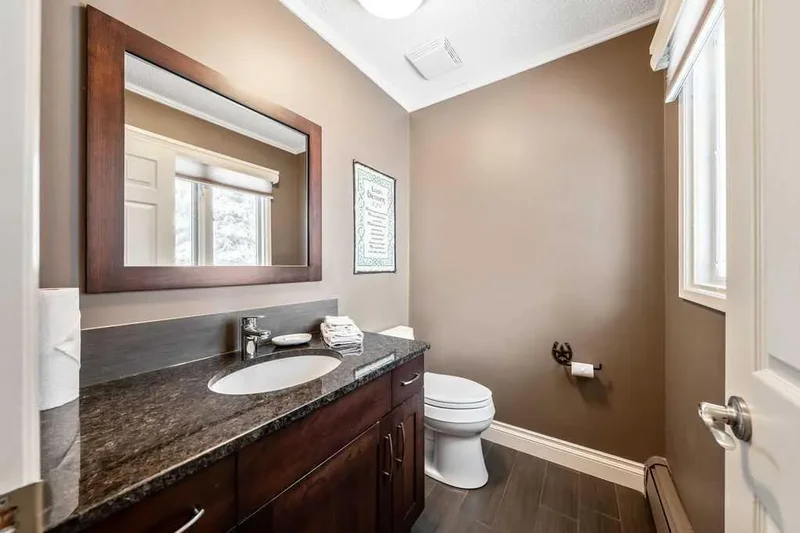 202035 80 STREET W, #200, Rural Foothills County, AB, T1S0S2, CANADA, De Winton, Alberta, Canada. - Photo 7