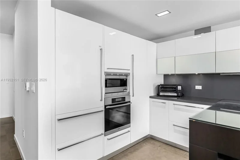 220 21st St 507, Miami Beach, Florida, United States. - Photo 26