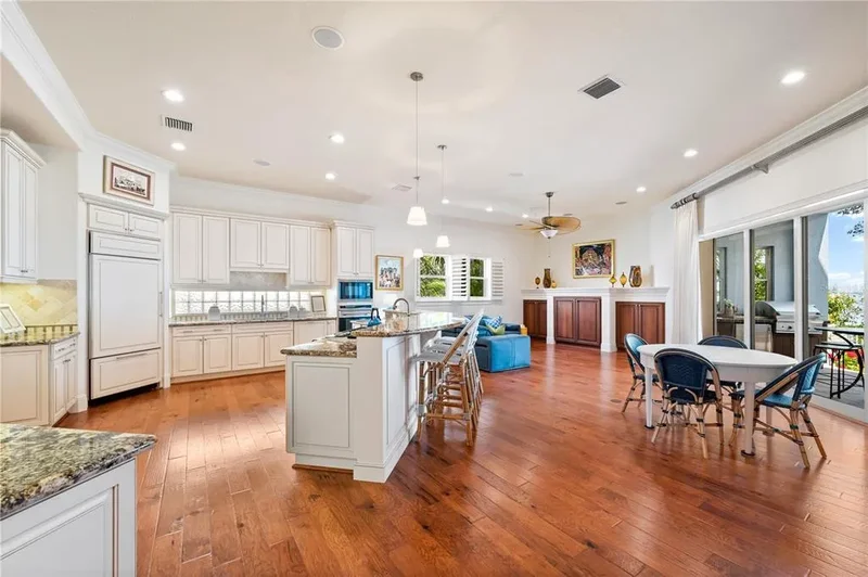 757 Hideaway Bay Drive, Longboat Key, FL 34228, Longboat Key, Florida, United States. - Photo 35