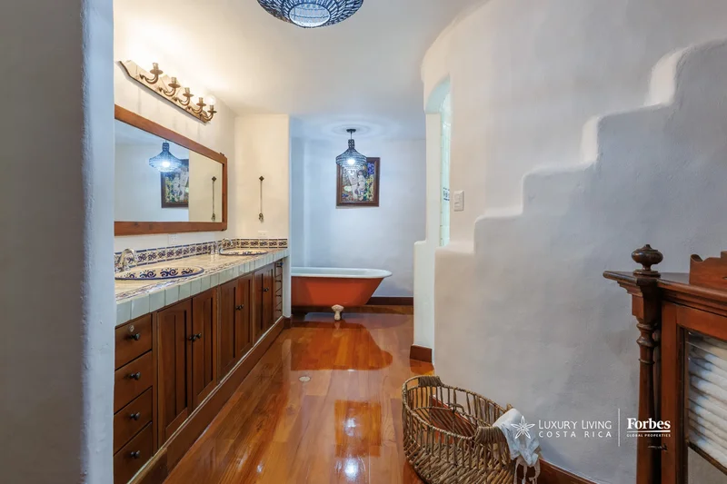 21085 - Luxury Home in Santo Domingo Heredia | Ronald Zurcher Hacienda Estate