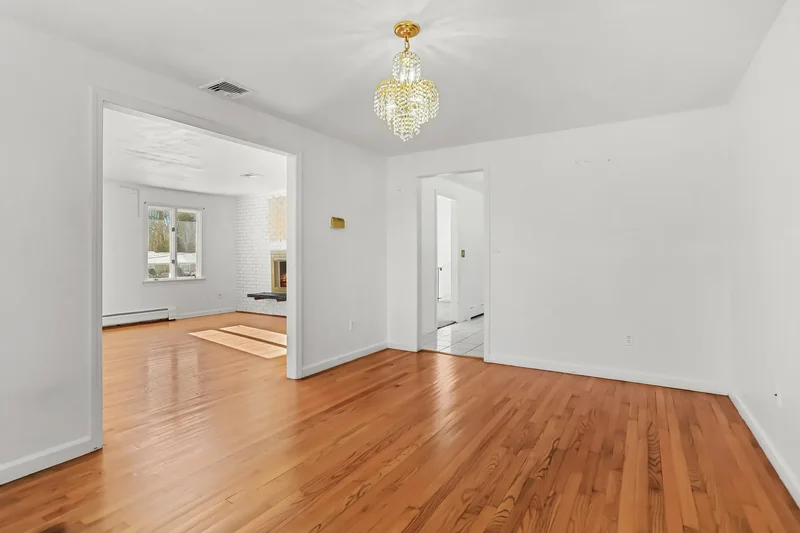 37 Kitcher Court, Trumbull, CT 06611, Trumbull, Connecticut, United States. - Photo 6