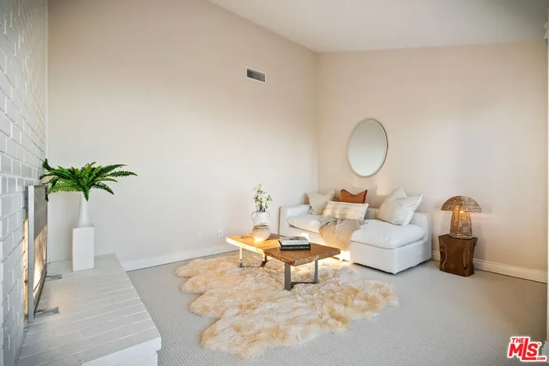 23255 W Paloma Blanca Drive, Malibu, California, United States. - Photo 24
