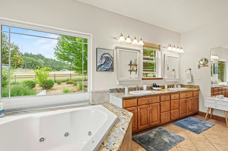 5719 Jerome Prairie, Grants Pass, OR, 97527, USA, Grants Pass, Oregon, United States. - Photo 35