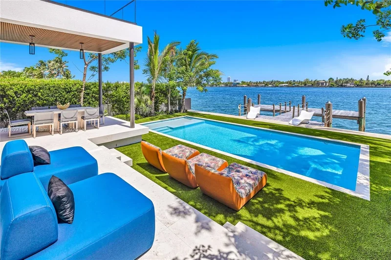 1510 Stillwater Dr, Miami Beach, Florida, United States. - Photo 38