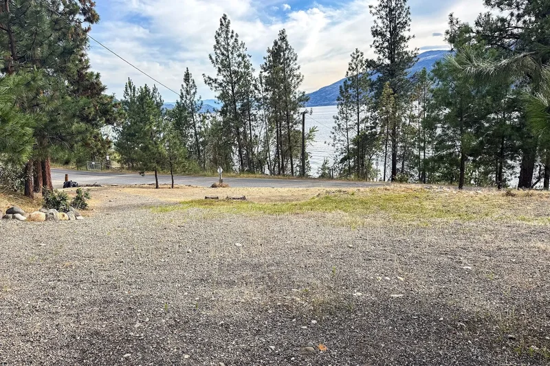 Okanagan Lake View & Access