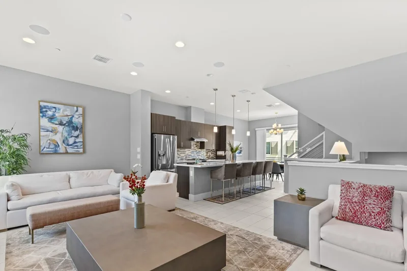 1717 E Morten Avenue , Phoenix, AZ 85020, Phoenix, Arizona, United States. - Photo 4