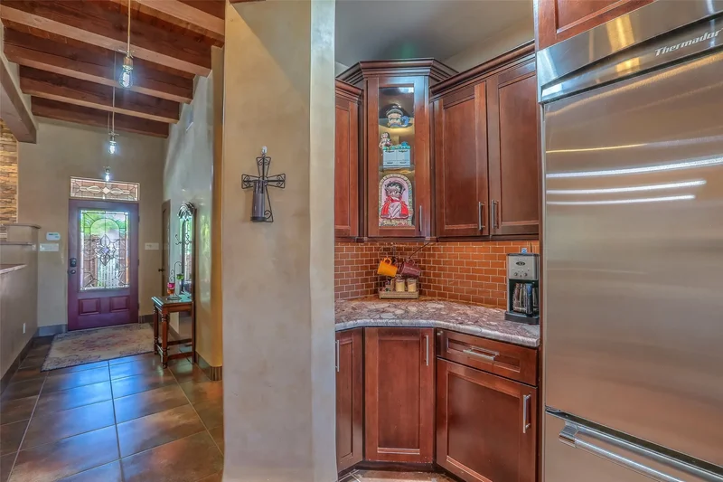 23 Senda Corvo, Santa Fe, NM 87507, Santa Fe, New Mexico, United States. - Photo 25