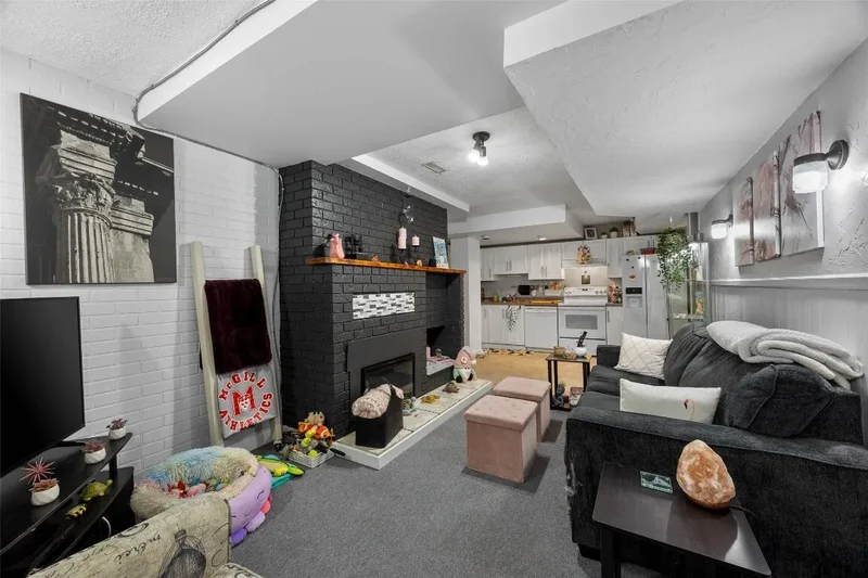 820 Ollek Street, Kamloops, British Columbia, Canada. - Photo 25
