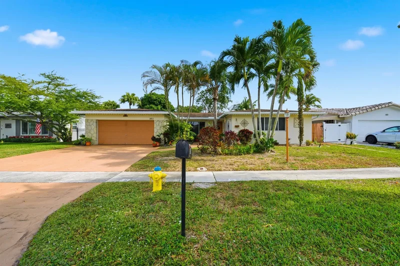 1811 NW 119th Avenue, Pembroke Pines, FL 33026, Pembroke Pines, Florida, United States. - Photo 37