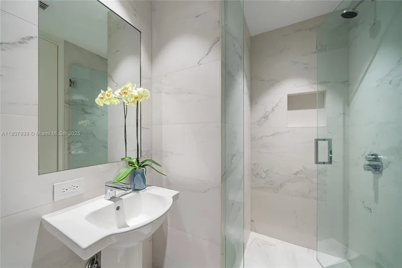 1000 Biscayne Blvd 3201, Miami, Florida, United States. - Photo 61