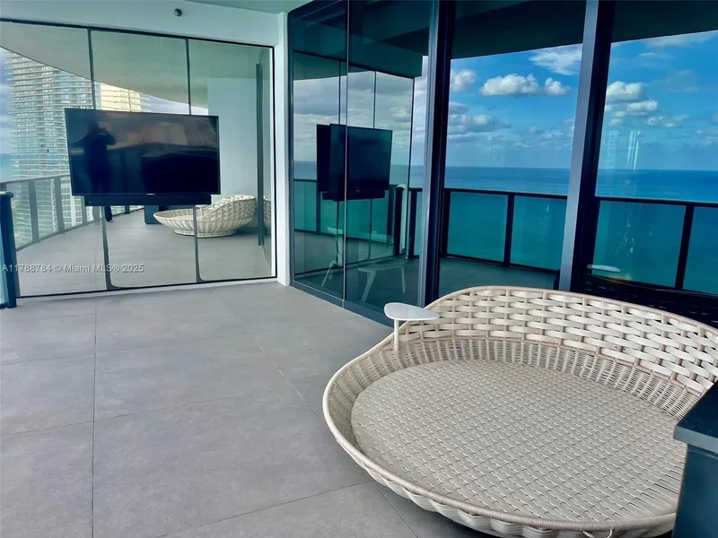 18555 Collins Ave, #3705, Sunny Isles Beach, FL, 33160, USA, Golden Beach, Florida, United States. - Photo 8