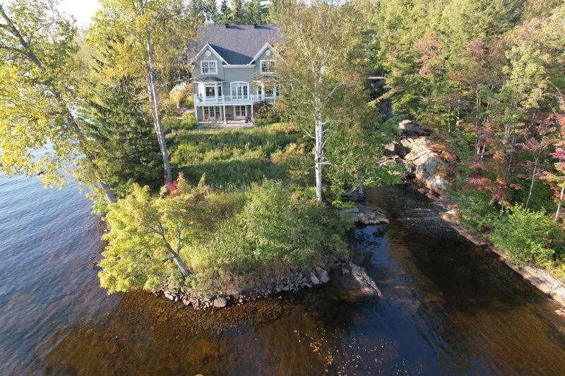 102 Imp. des Cascades, Mont-Tremblant, Quebec, Canada. - Photo 74