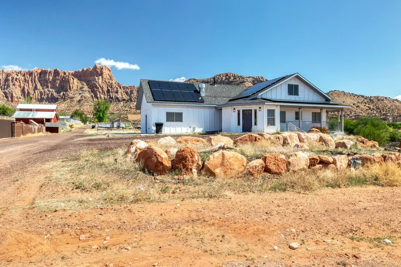 740 W Uzona Ave, Hildale, UT 84784, Hildale, Utah, United States. - Photo 37
