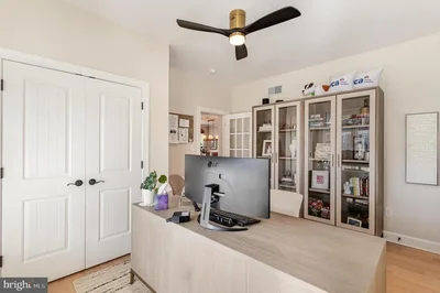 Thumbnail 25