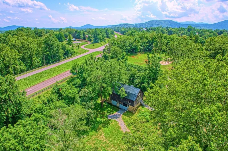 18 Old Mill Road, Washington, VA 22747, Washington, Virginia, United States. - Photo 3