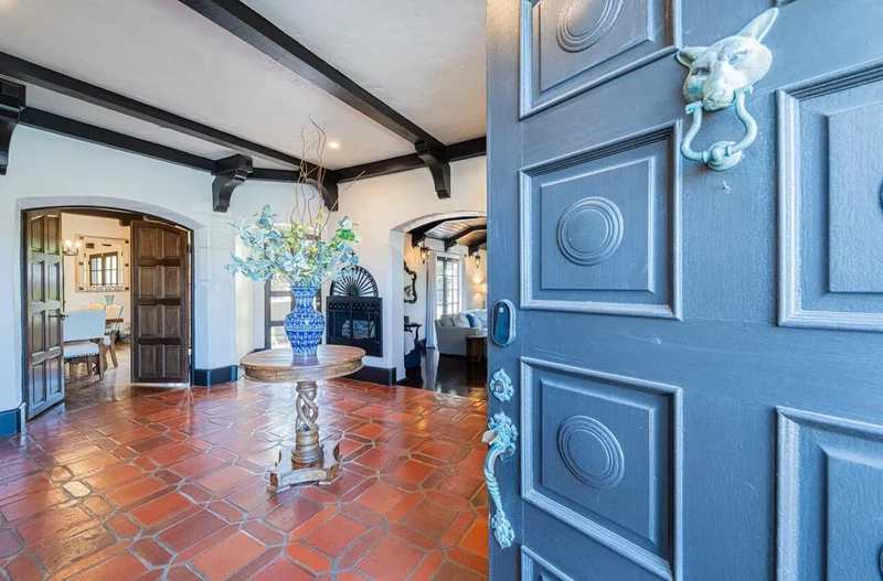 1 Santa Lucia Avenue, Salinas, California, United States. - Photo 13