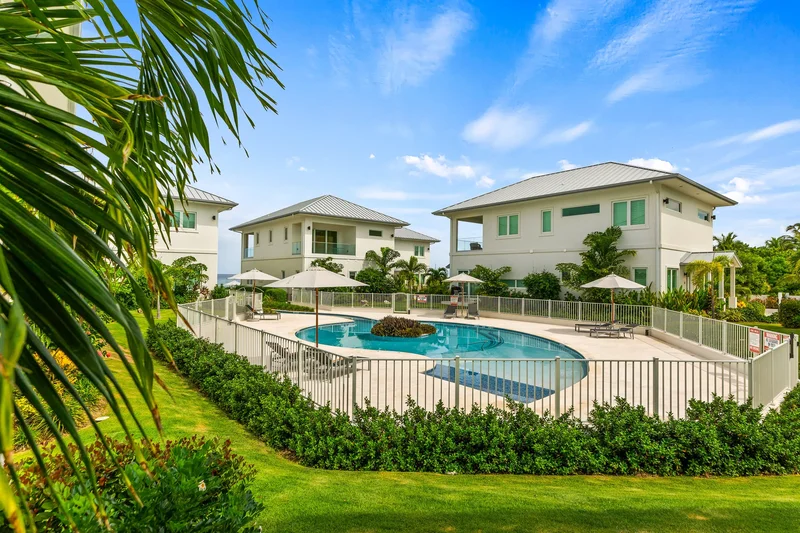 OCEANS 9  VILLA 7  WEST BAY LUXURY BEACHVIEW DETACHED HOME, West Bay, West Bay, Cayman Islands. - Photo 12