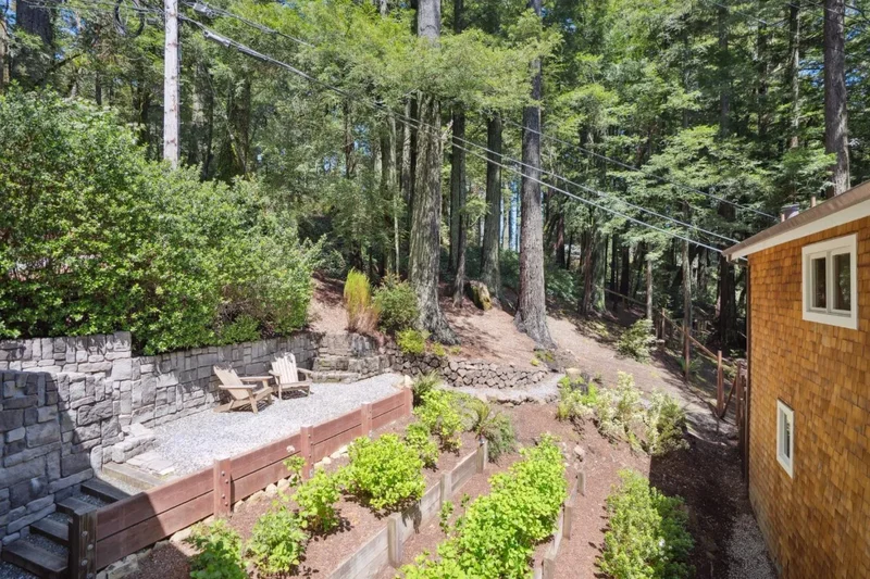 103 Harkins Road, Emerald Hills, California, United States. - Photo 43