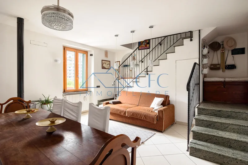 Multi-Room Apartment on Two Levels in Sesto San Giovanni