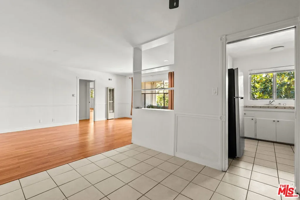 272 S Doheny Drive 1, Beverly Hills, California, United States. - Photo 21