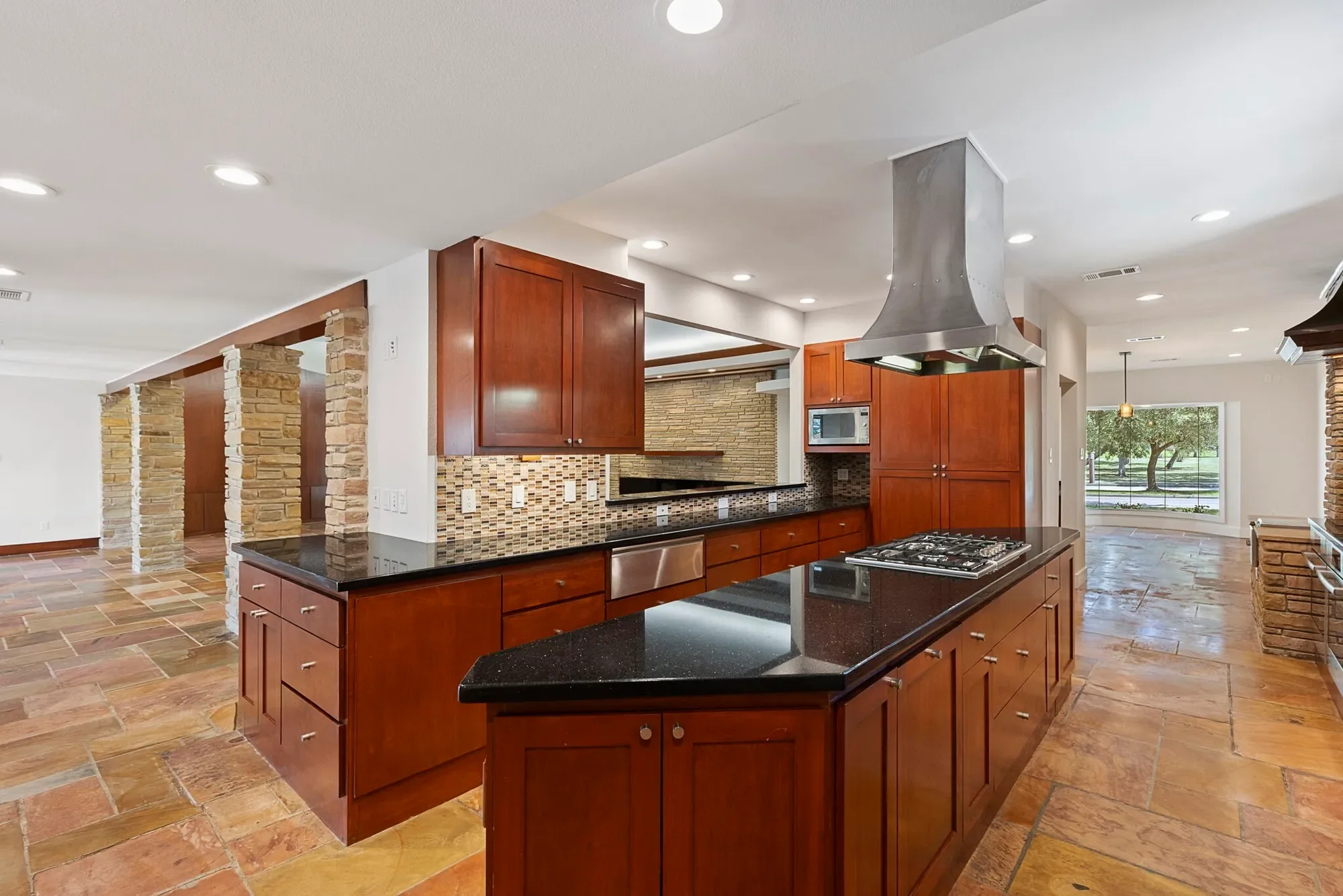 3322 N Braeswood Boulevard, Houston, TX 77025, Houston, Texas, United States. - Photo 17
