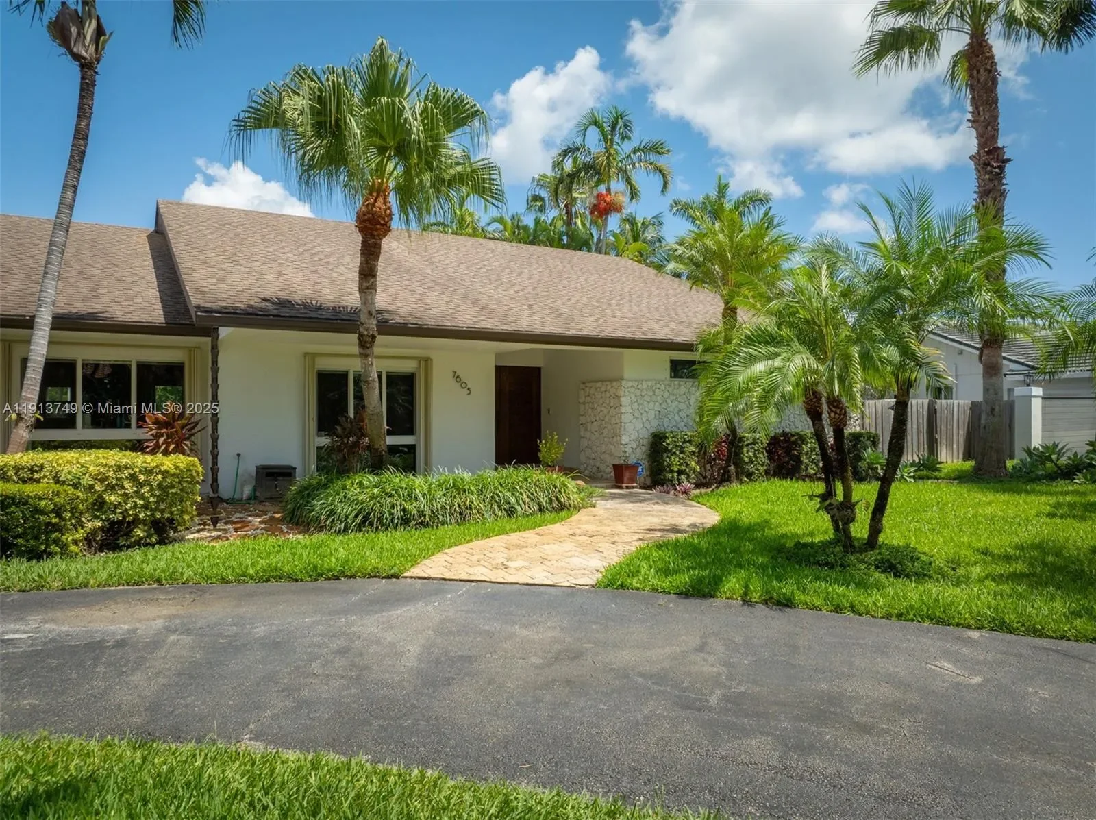 7605 SW 178th Ter, Cutler Bay, Florida, United States. - Photo 12