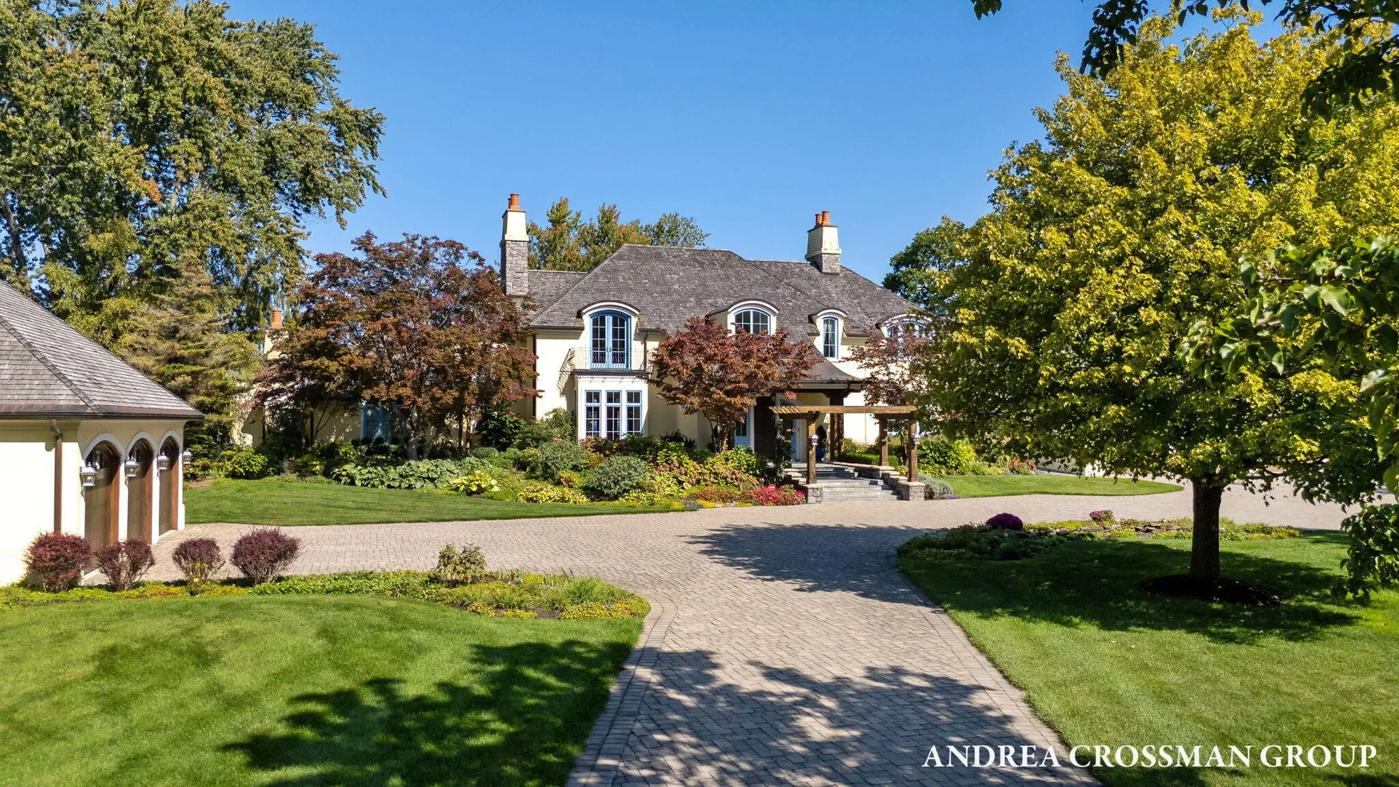 1933 South Shore Drive, Holland, MI 49423, Holland, Michigan, United States. - Photo 12