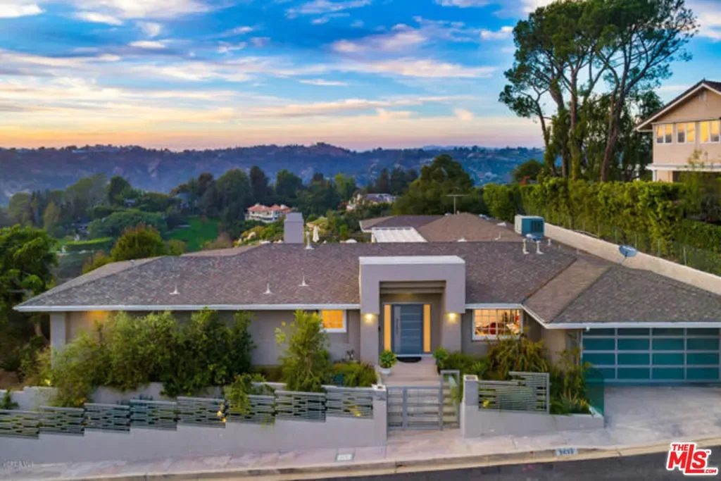 9633 Highridge Drive, Beverly Hills, California, United States. - Photo 29