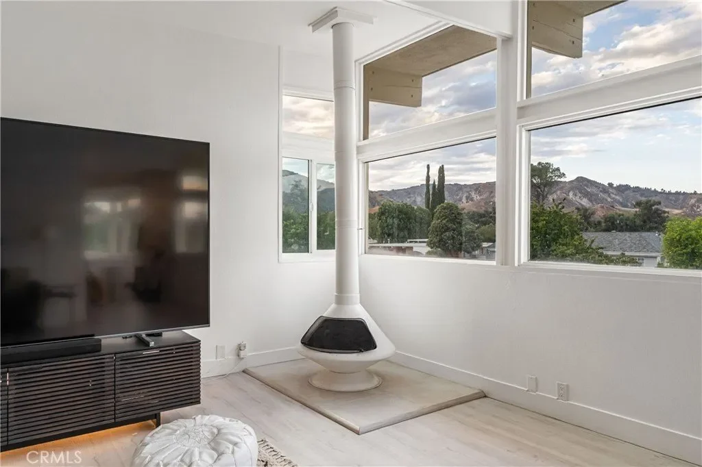 17042 Lisette, Granada Hills, CA, 91344, USA, Los Angeles, California, United States. - Photo 55