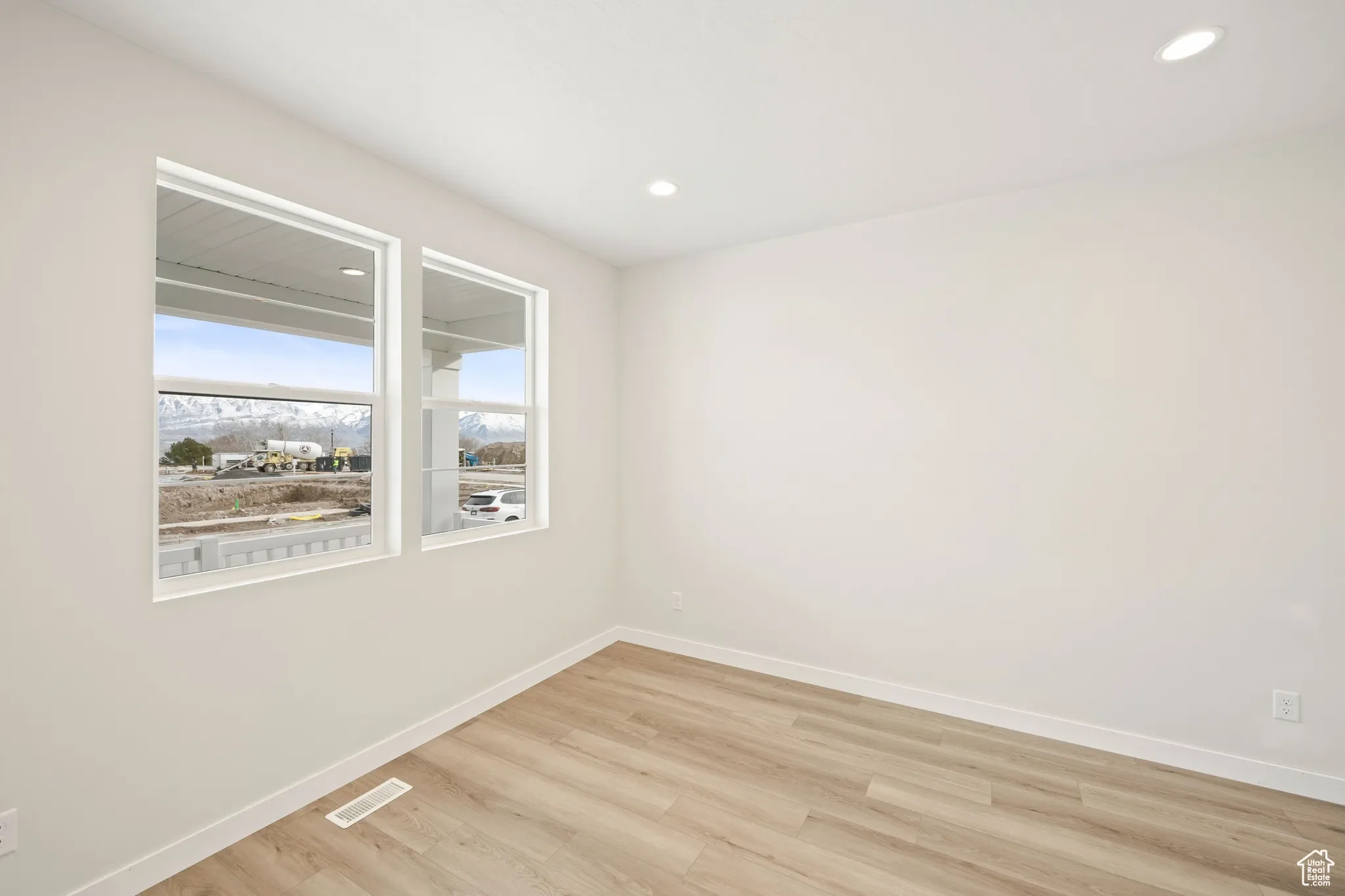 3193 S BLUE HERON DR E 606, Saratoga Springs, Utah, United States. - Photo 4