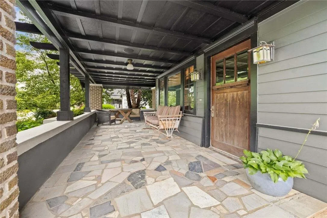 Gallery photo 2
