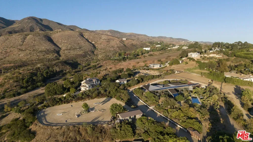 5900 Bonsall Drive, Malibu, California, United States. - Photo 42