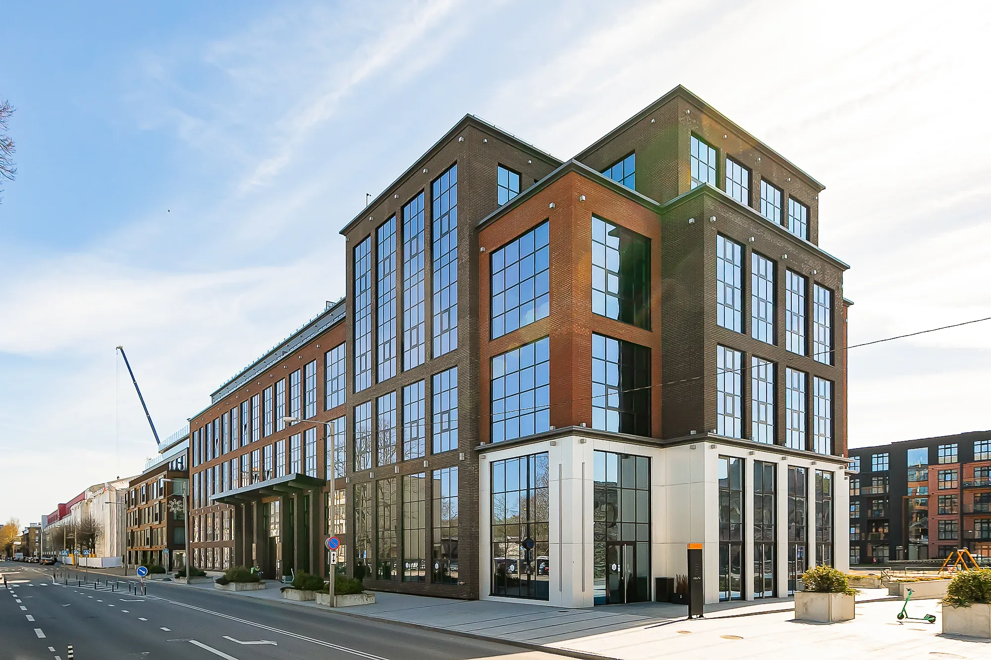 Exterior photo 8