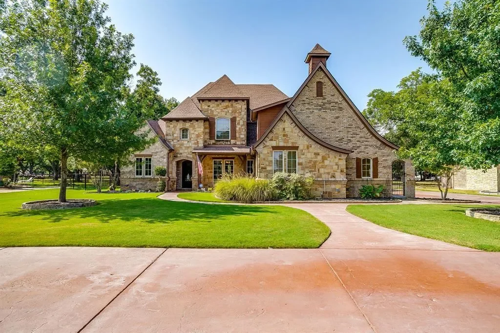 6251 Paper Shell Way, Fort Worth, Texas, United States. - Hero Image