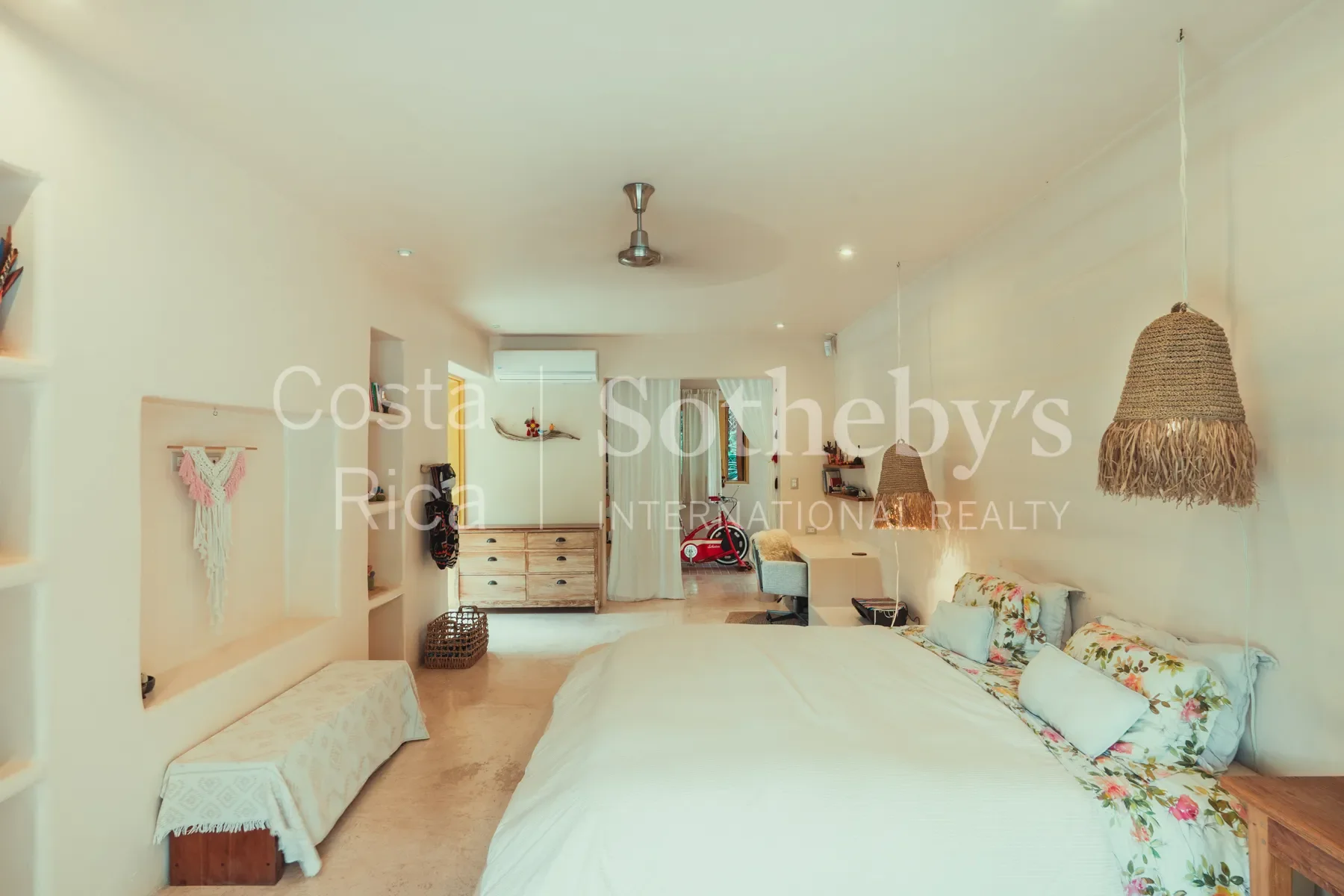 Gallery photo 1